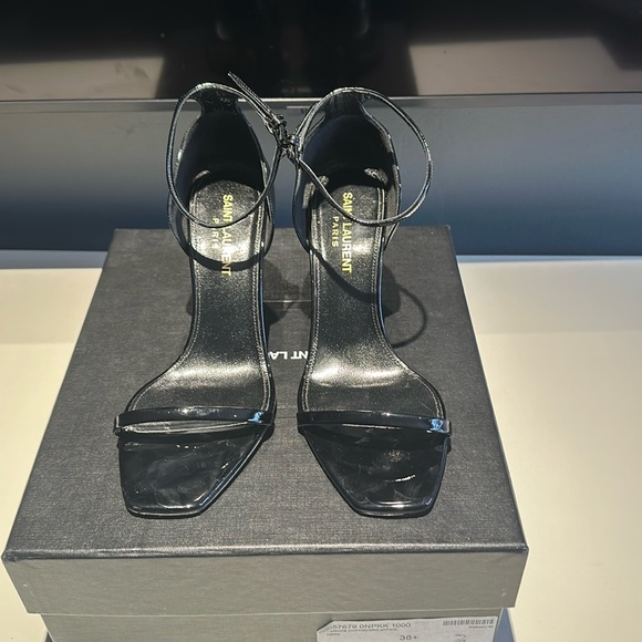 BEAUTIFUL YSL logo heel strappy sandals, size 6 1/2! - Picture 3 of 7